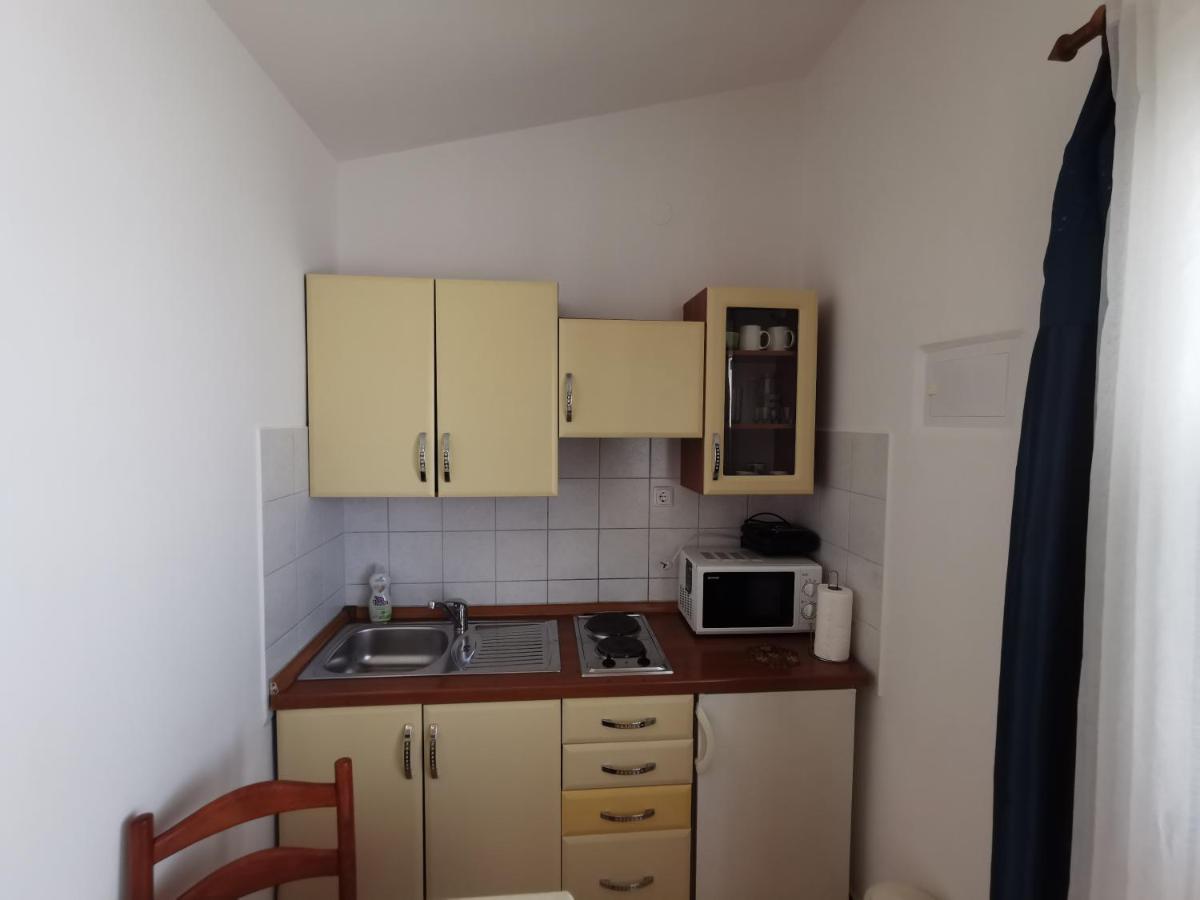 Studio Apartments Jasminka Selce Exteriör bild
