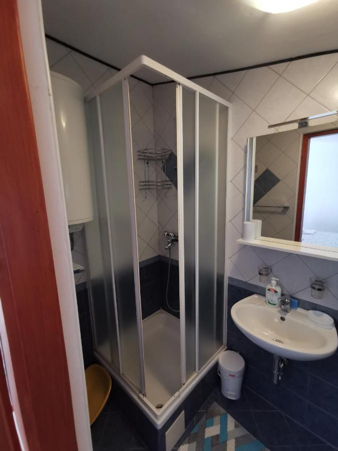 Studio Apartments Jasminka Selce Exteriör bild