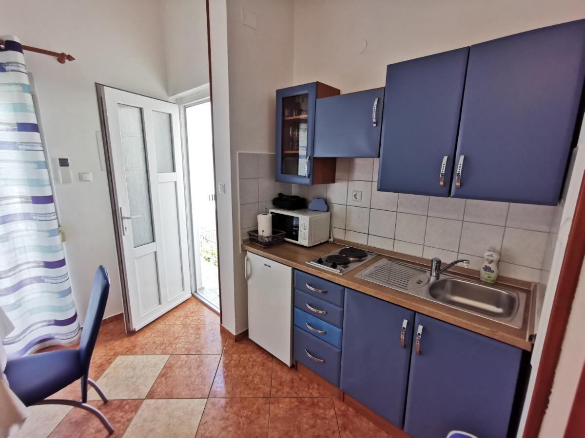 Studio Apartments Jasminka Selce Exteriör bild